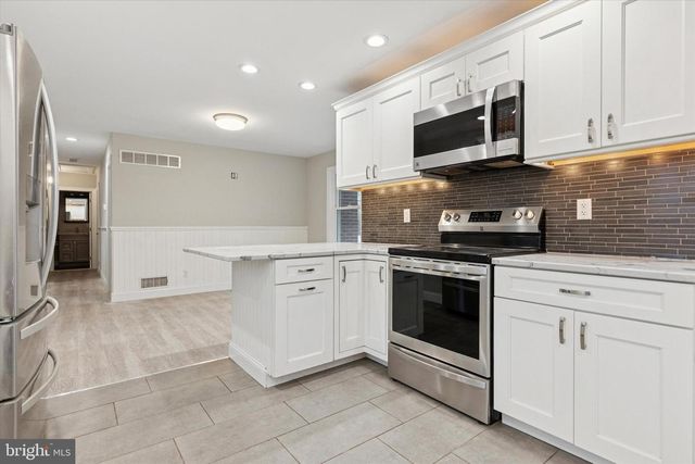 208 CHEYNEY DR, West Chester, PA 19382