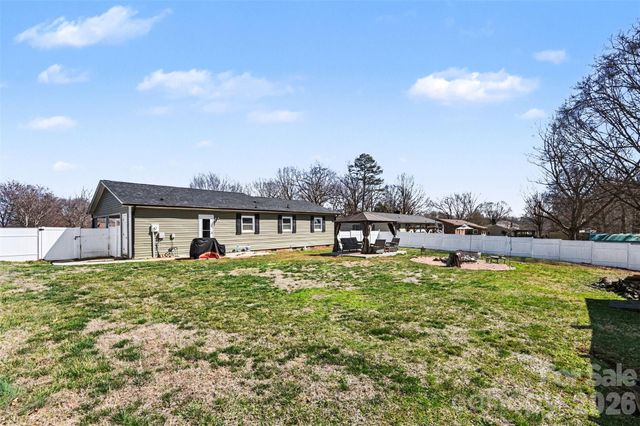 3545 Yorkland Drive, Hickory, NC 28601
