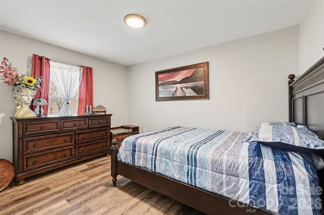 3545 Yorkland Drive, Hickory, NC 28601