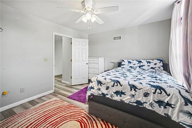 8737 NW 82nd Street, Kansas City, MO 64152