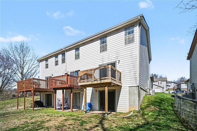 8737 NW 82nd Street, Kansas City, MO 64152