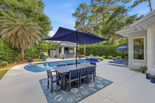 5 Stonewall Cir, Hilton Head Island, SC 29926