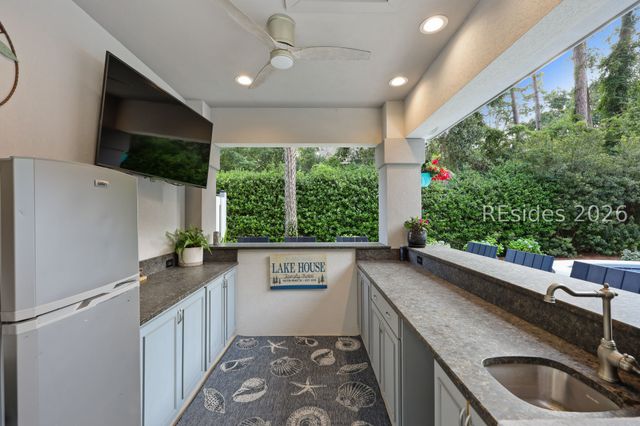 5 Stonewall Cir, Hilton Head Island, SC 29926