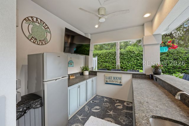 5 Stonewall Cir, Hilton Head Island, SC 29926