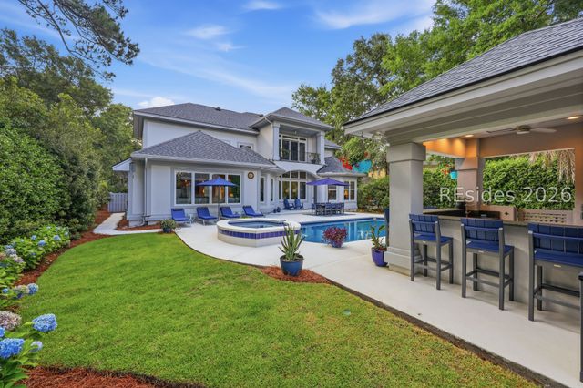 5 Stonewall Cir, Hilton Head Island, SC 29926