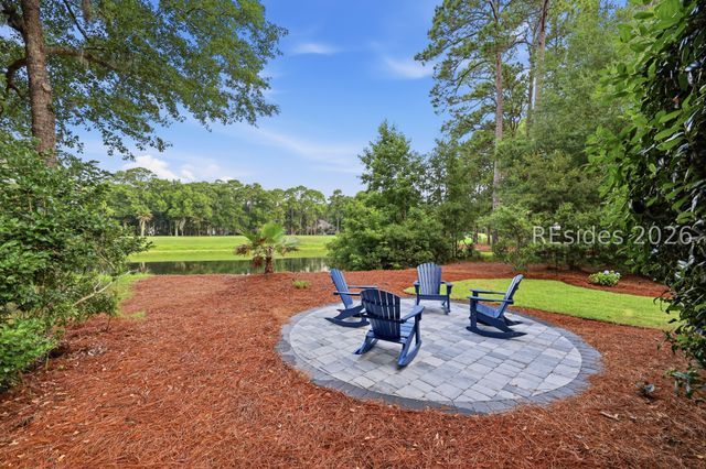 5 Stonewall Cir, Hilton Head Island, SC 29926
