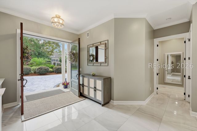5 Stonewall Cir, Hilton Head Island, SC 29926