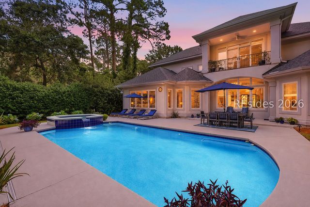 5 Stonewall Cir, Hilton Head Island, SC 29926