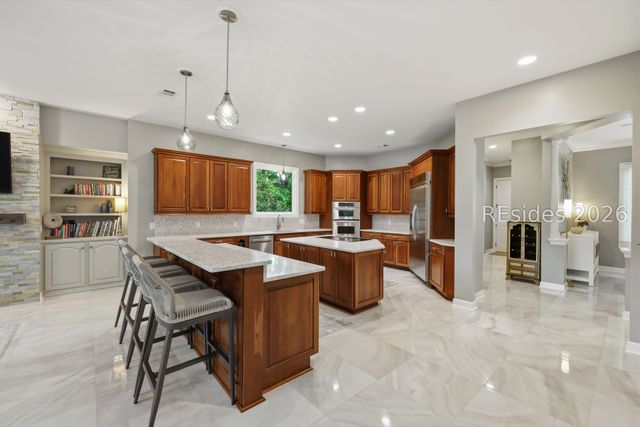 5 Stonewall Cir, Hilton Head Island, SC 29926