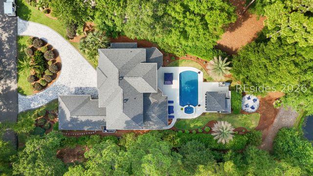 5 Stonewall Cir, Hilton Head Island, SC 29926