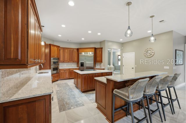 5 Stonewall Cir, Hilton Head Island, SC 29926