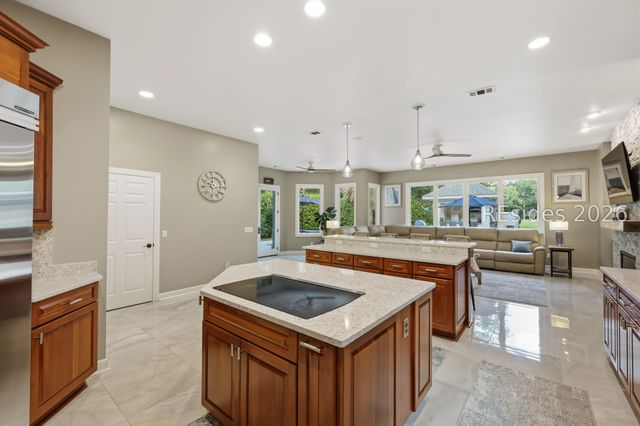5 Stonewall Cir, Hilton Head Island, SC 29926
