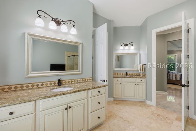 5 Stonewall Cir, Hilton Head Island, SC 29926
