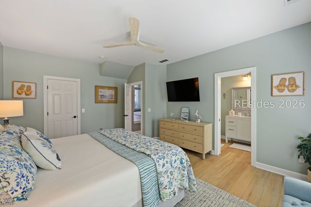 5 Stonewall Cir, Hilton Head Island, SC 29926