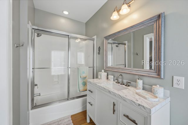 5 Stonewall Cir, Hilton Head Island, SC 29926