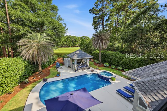 5 Stonewall Cir, Hilton Head Island, SC 29926