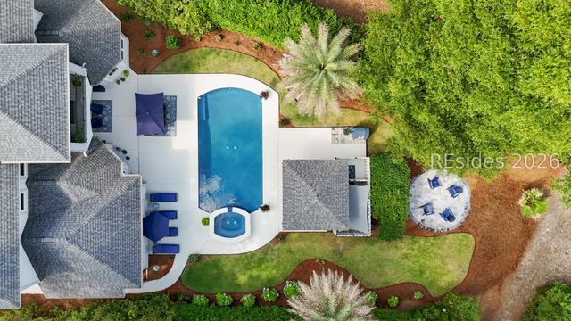 5 Stonewall Cir, Hilton Head Island, SC 29926