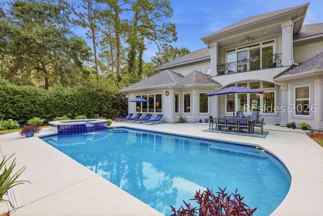 5 Stonewall Cir, Hilton Head Island, SC 29926