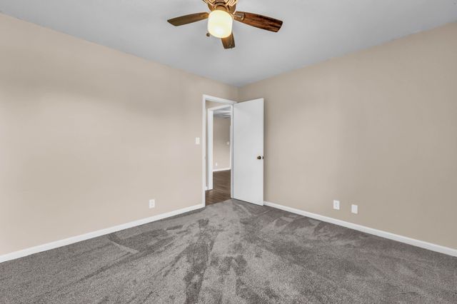 711 Green Valley Ct, Clarksville, TN 37042
