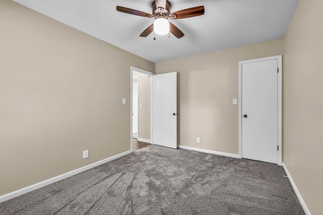 711 Green Valley Ct, Clarksville, TN 37042