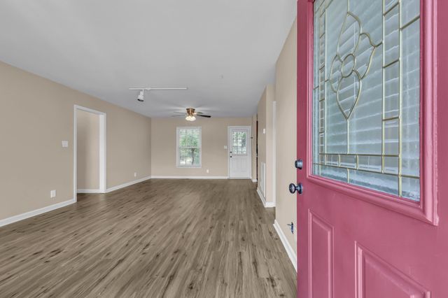 711 Green Valley Ct, Clarksville, TN 37042