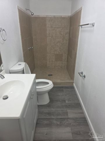 7607 Charity Dr, Pensacola, FL 32534