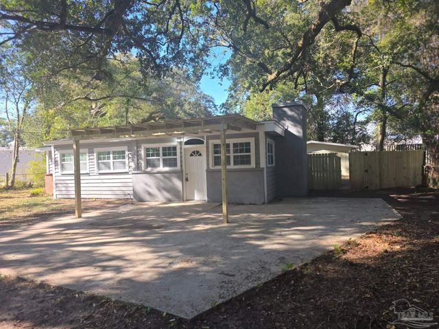 7607 Charity Dr, Pensacola, FL 32534