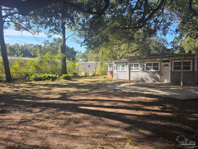 7607 Charity Dr, Pensacola, FL 32534