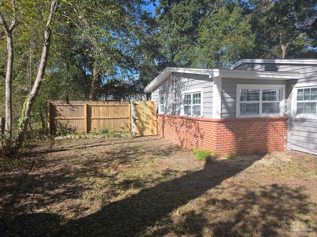 7607 Charity Dr, Pensacola, FL 32534