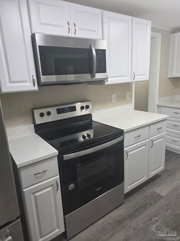 7607 Charity Dr, Pensacola, FL 32534