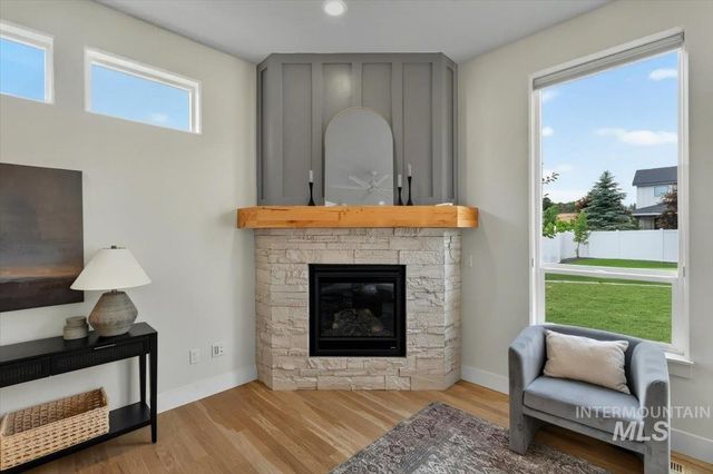 8448 W Brooks Dr, Boise, ID 83714