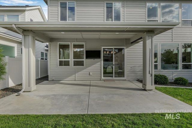 8448 W Brooks Dr, Boise, ID 83714