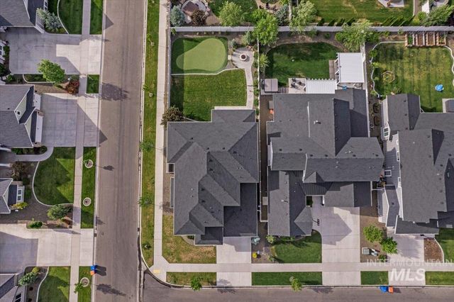 8448 W Brooks Dr, Boise, ID 83714