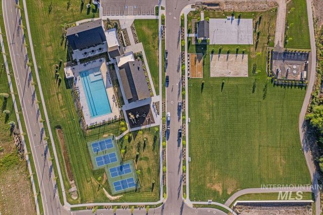 8448 W Brooks Dr, Boise, ID 83714