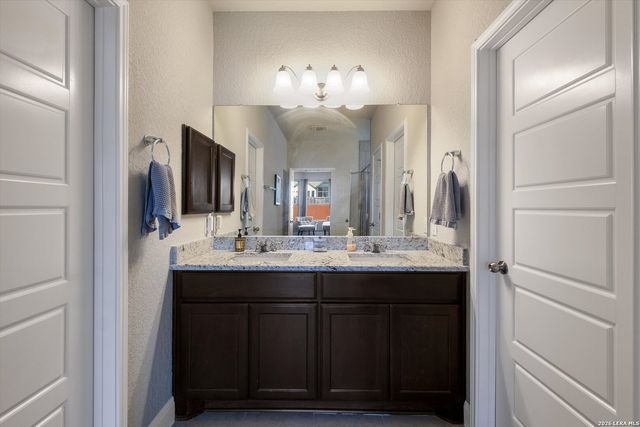 253 Bee Caves Cove, Cibolo, TX 78108