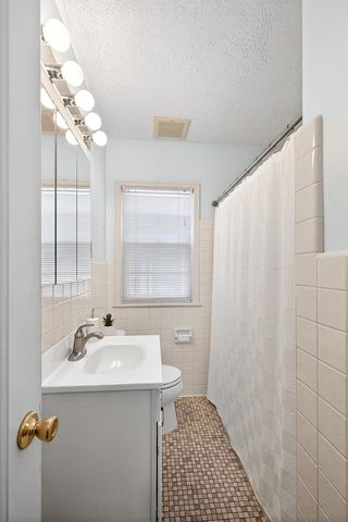 1207 E 54th Street, Minneapolis, MN 55417