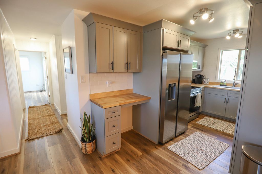 183/185 Road, Big Horn, WY 82833 photo 11