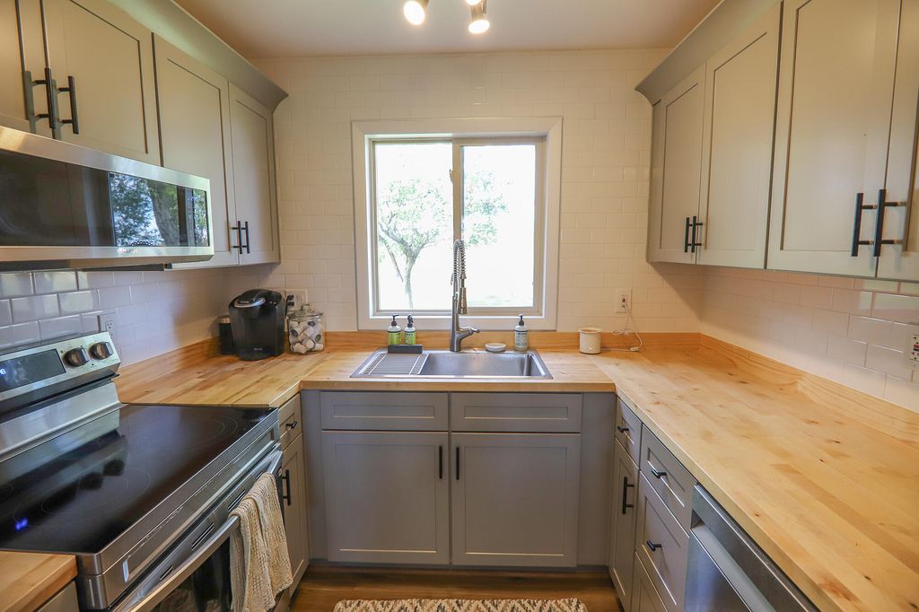 183/185 Road, Big Horn, WY 82833 photo 12