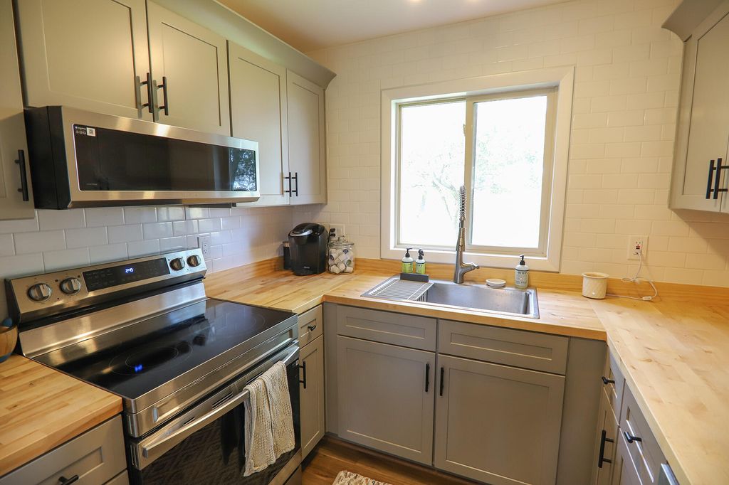 183/185 Road, Big Horn, WY 82833 photo 13