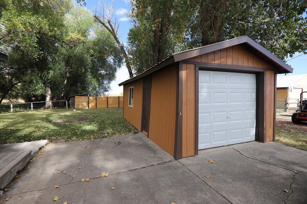 183/185 Road, Big Horn, WY 82833 photo 49