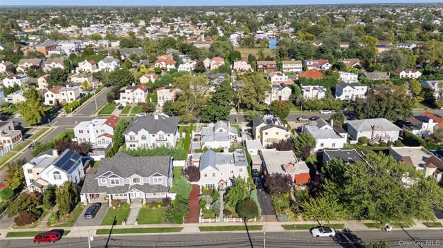 315 wynsum Avenue, Merrick, NY 11566