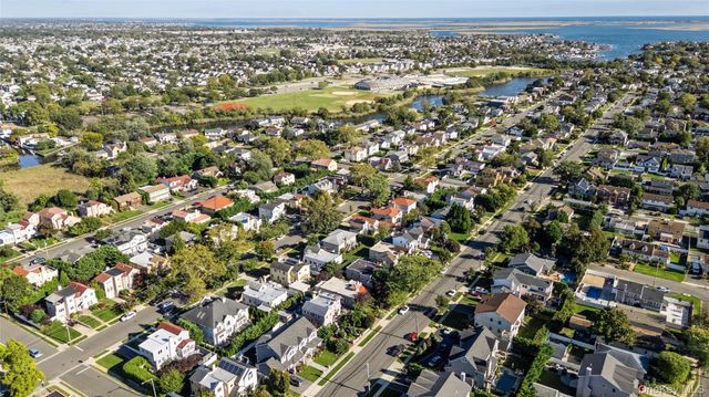 315 wynsum Avenue, Merrick, NY 11566