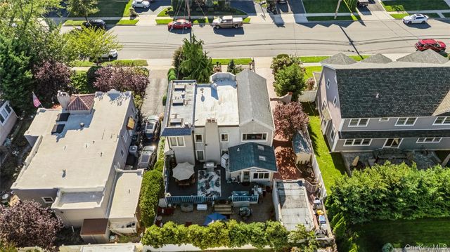 315 wynsum Avenue, Merrick, NY 11566