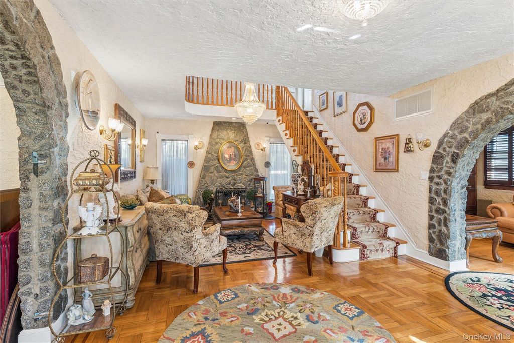315 wynsum Avenue, Merrick, NY 11566 — photo 5