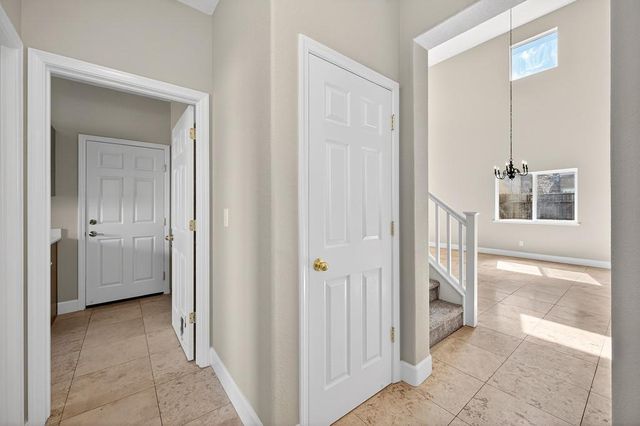 1619 7th St, Hughson, CA 95326