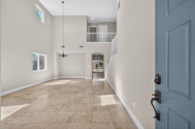 1619 7th St, Hughson, CA 95326