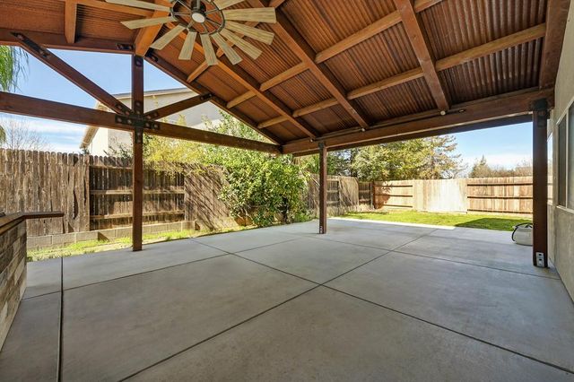 1619 7th St, Hughson, CA 95326