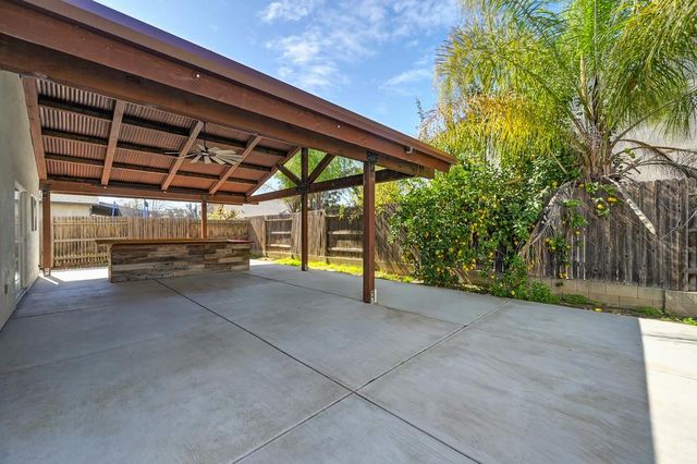 1619 7th St, Hughson, CA 95326