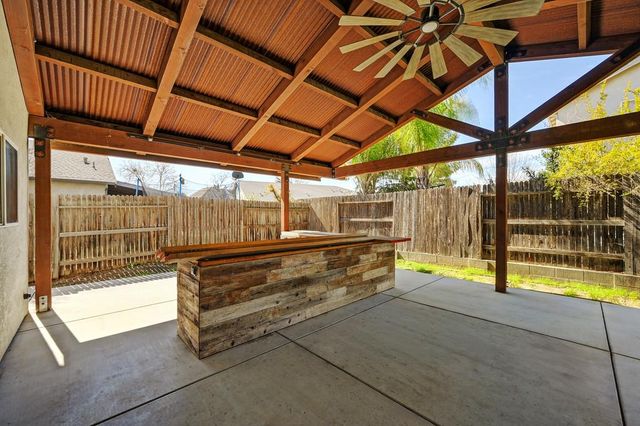 1619 7th St, Hughson, CA 95326