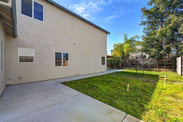 1619 7th St, Hughson, CA 95326